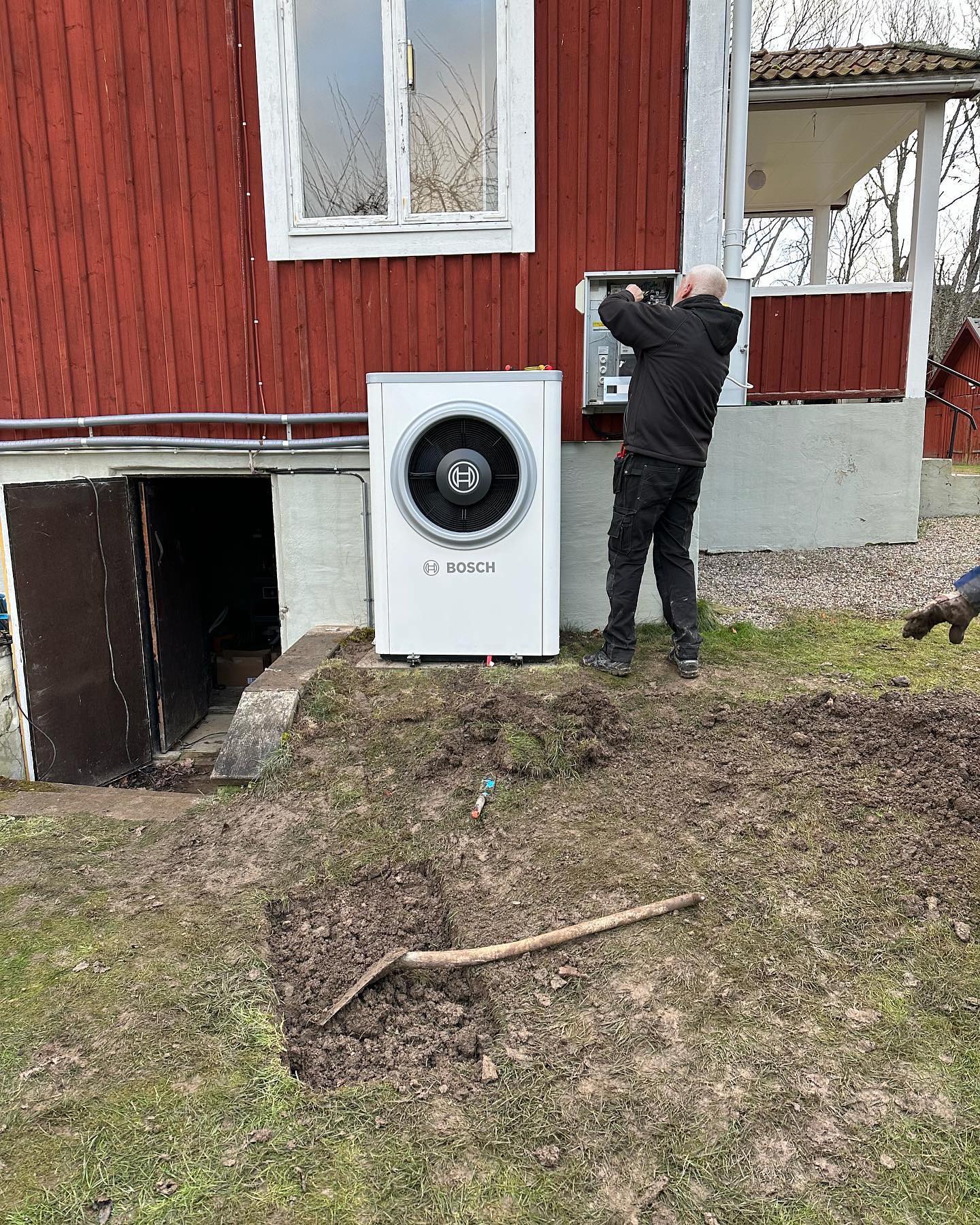 Luft/vatten värmepump utomhus